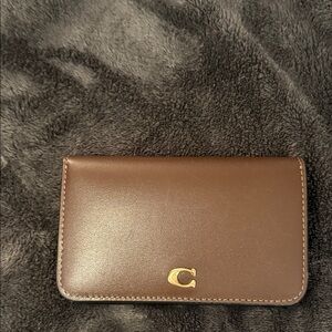 Coach essential card case in Brown